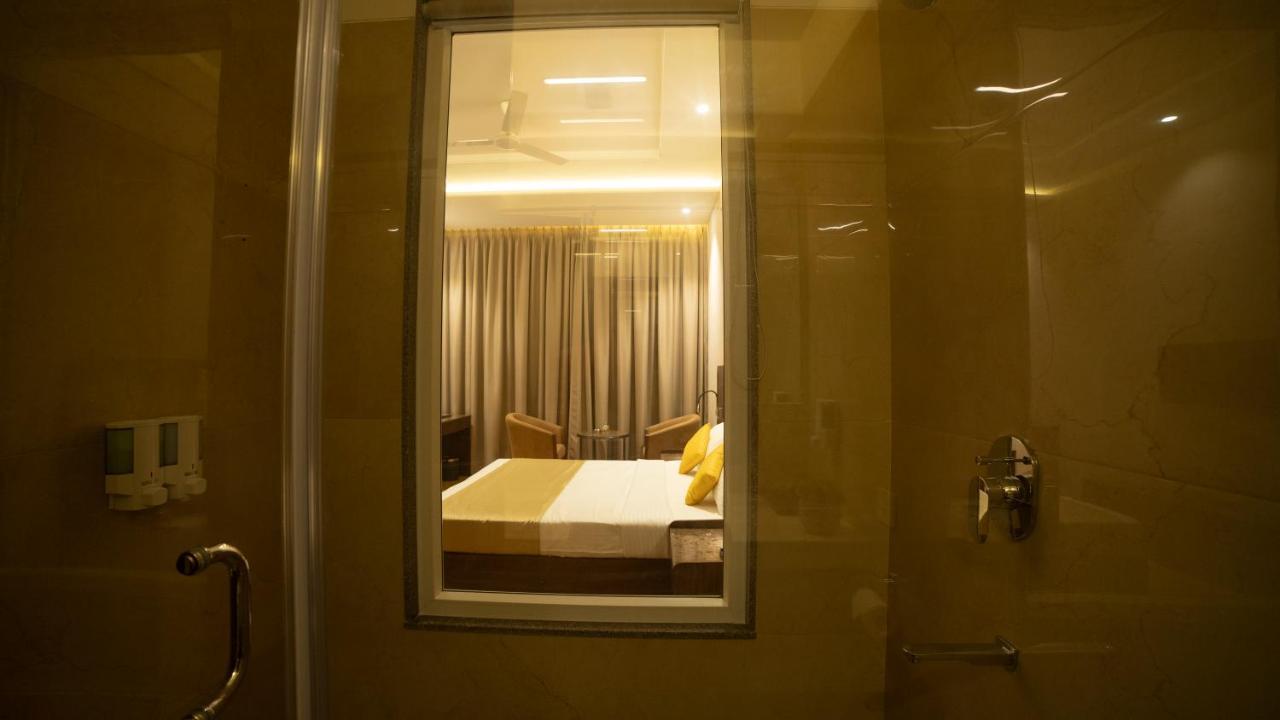 Hotel Rajhans Abhinandan Bhopal Eksteriør billede