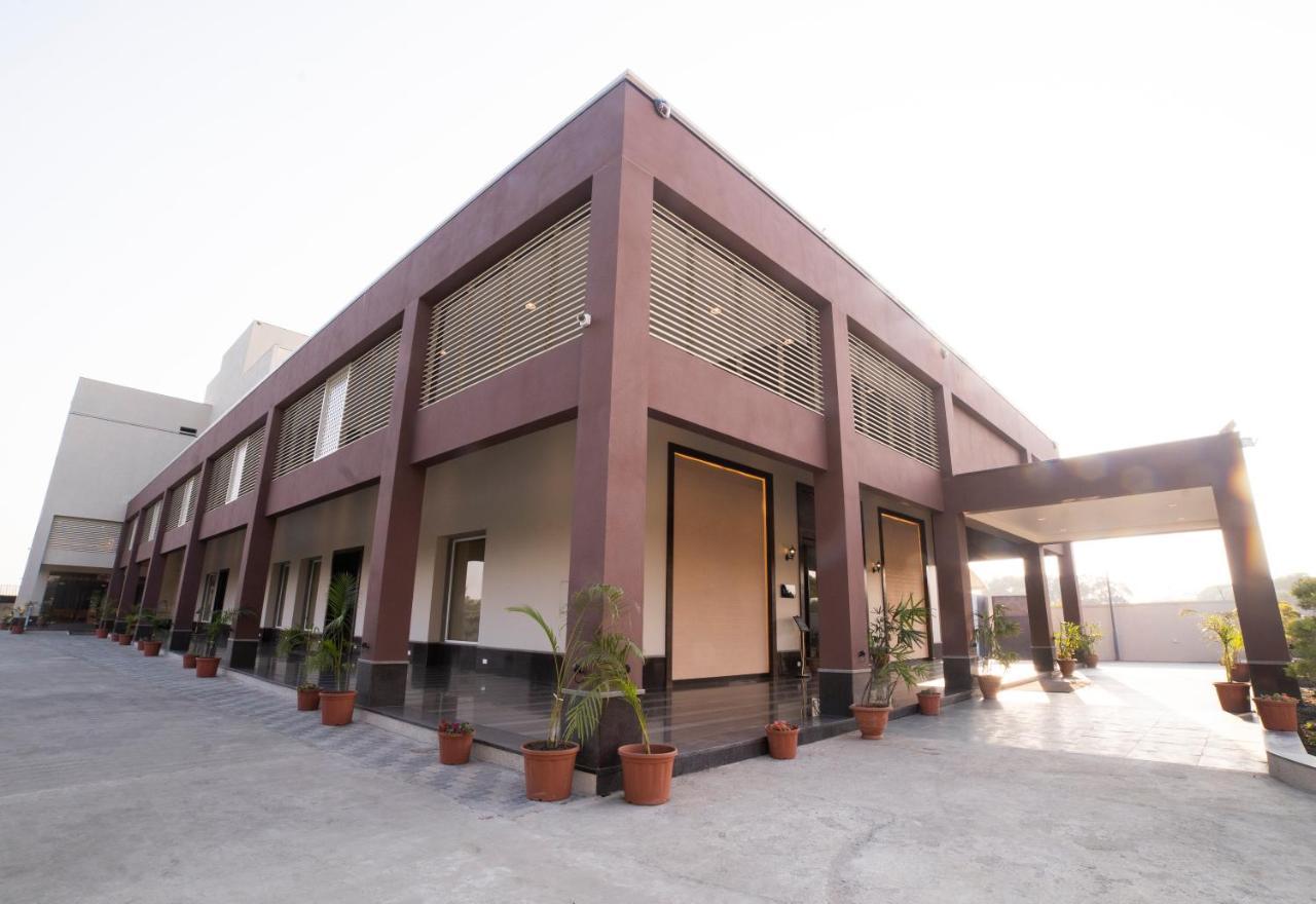 Hotel Rajhans Abhinandan Bhopal Eksteriør billede