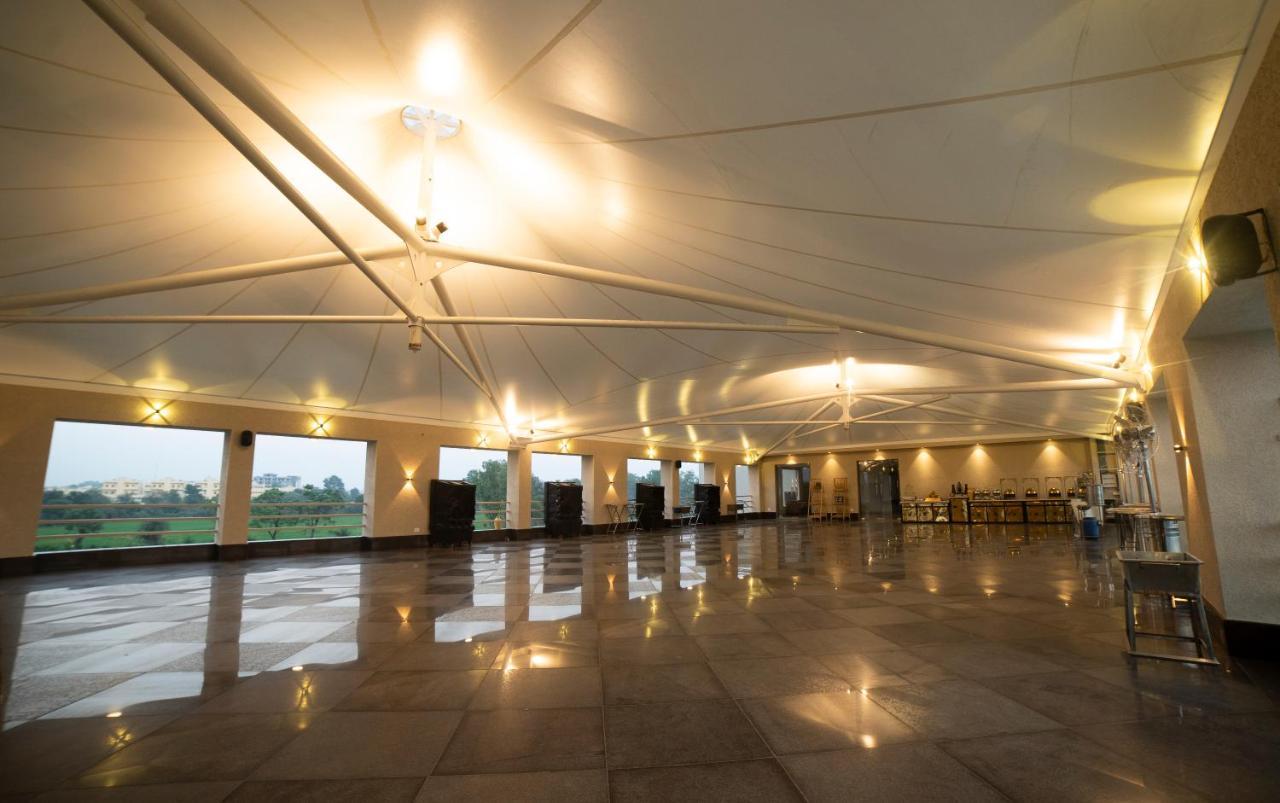 Hotel Rajhans Abhinandan Bhopal Eksteriør billede
