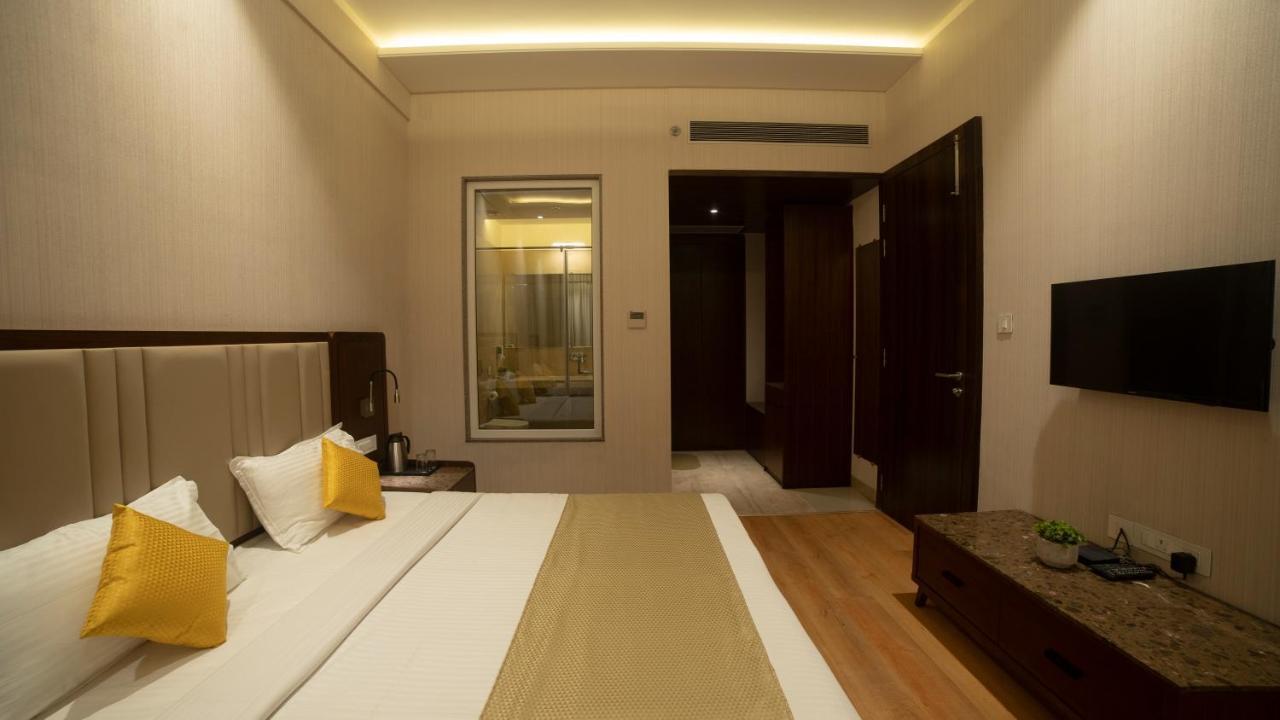 Hotel Rajhans Abhinandan Bhopal Eksteriør billede