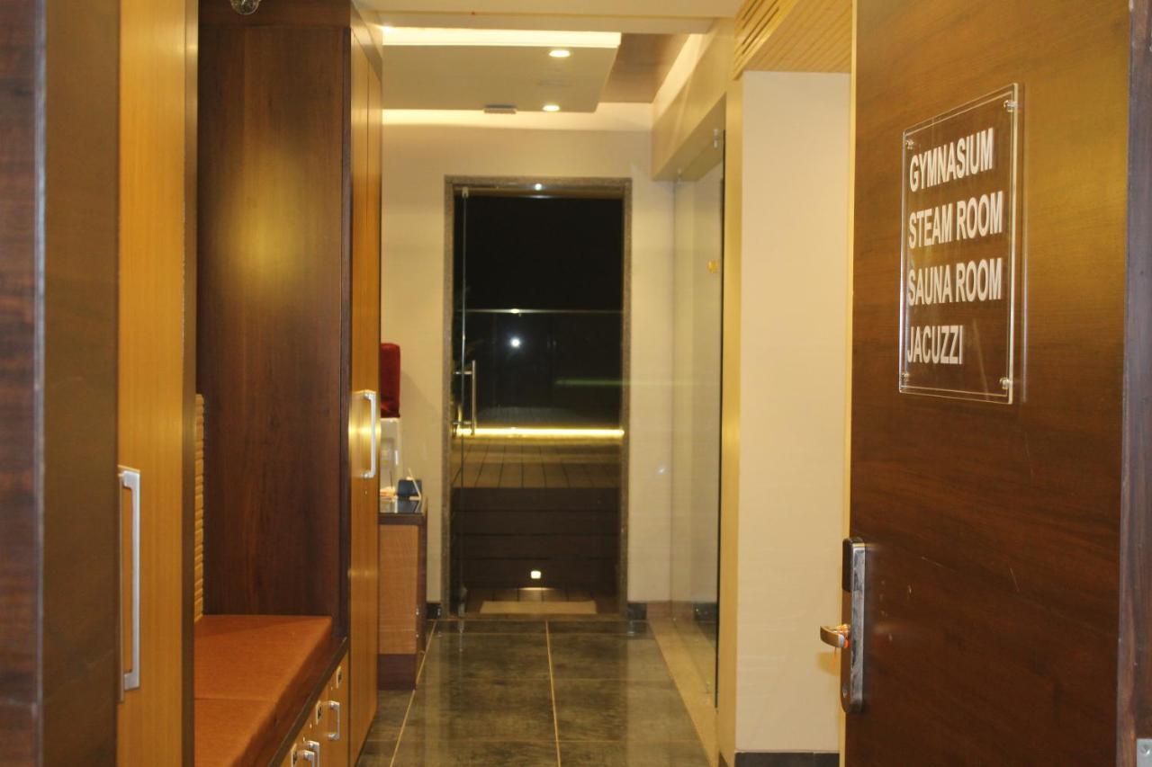 Hotel Rajhans Abhinandan Bhopal Eksteriør billede